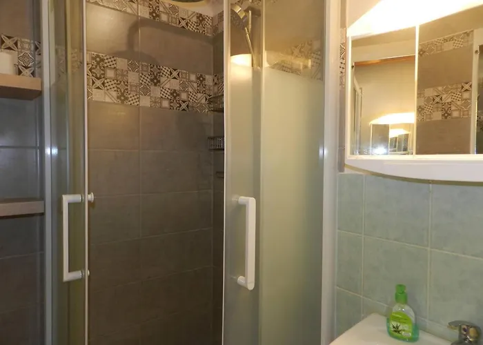 Duplex Climatise 2 Avec Piscine Et Parking - - Fr-1-251-905 *