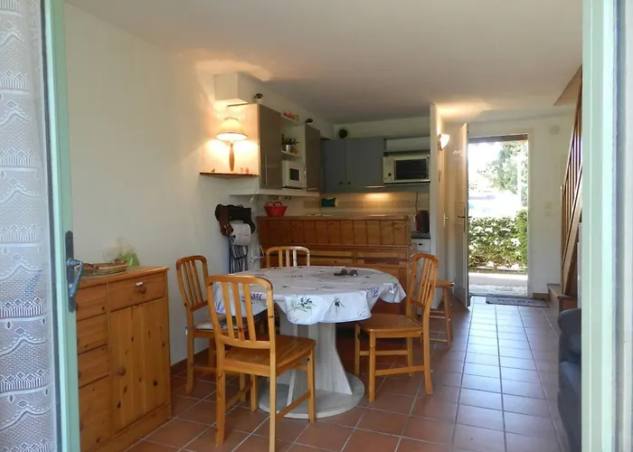 Duplex Climatise 2 Avec Piscine Et Parking - - Fr-1-251-905 *